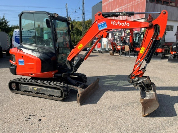 Kubota Kompaktbagger KX030-4 HI